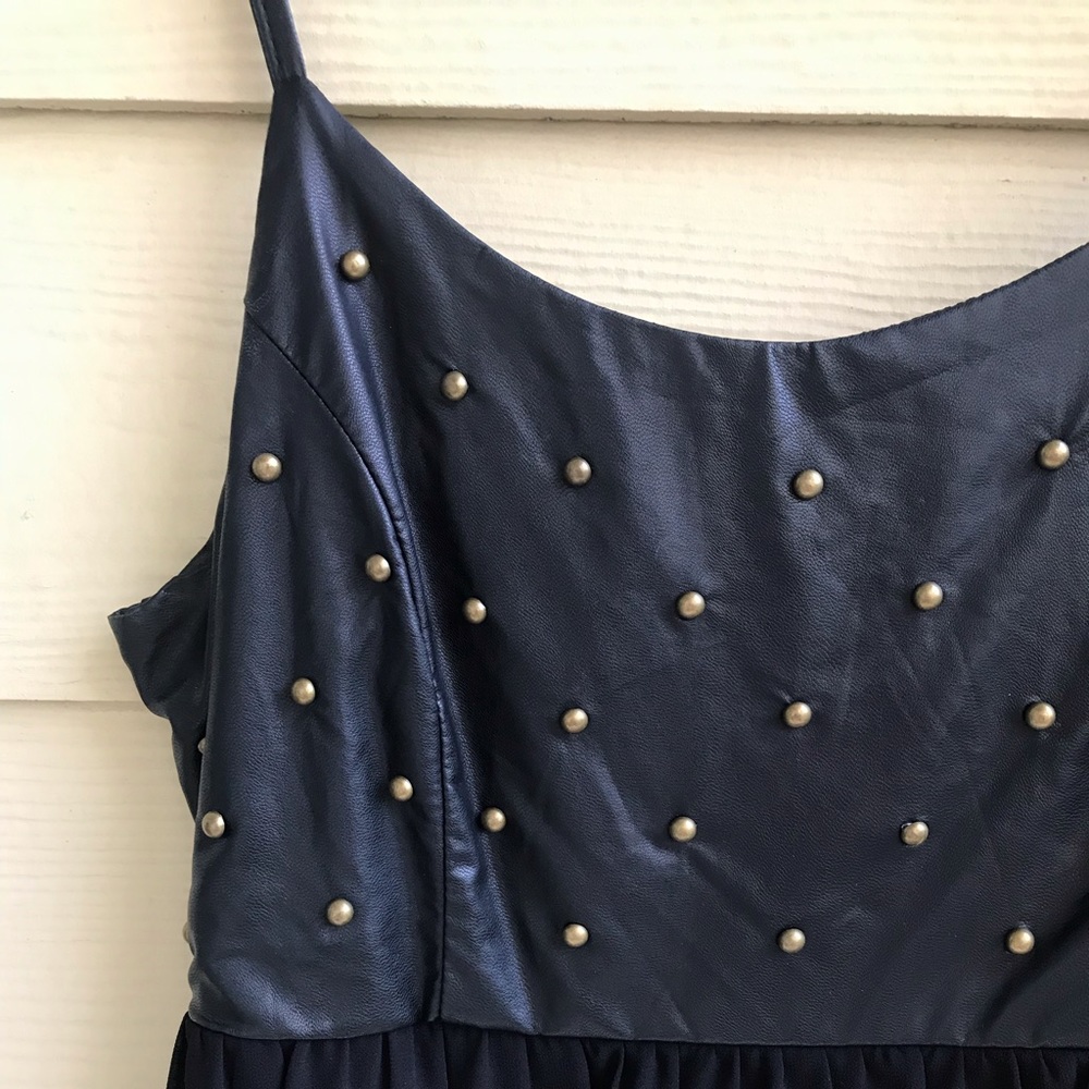 Cocktail dress with leather accent🔥 LIKE-NEW